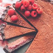 Minimalist Baker: vegan raspberry ganache tart                 